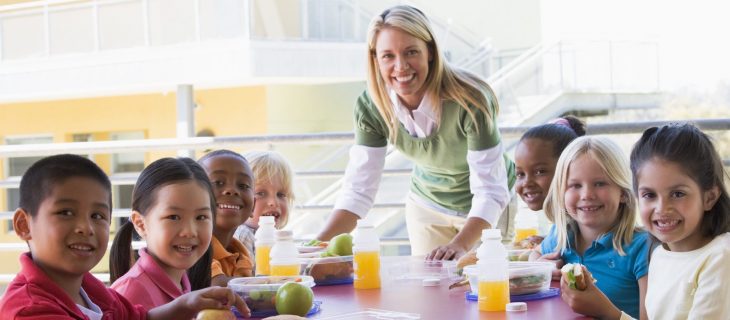 Distinction à faire entre les services de garde en milieu scolaire et la surveillance des élèves dîneurs